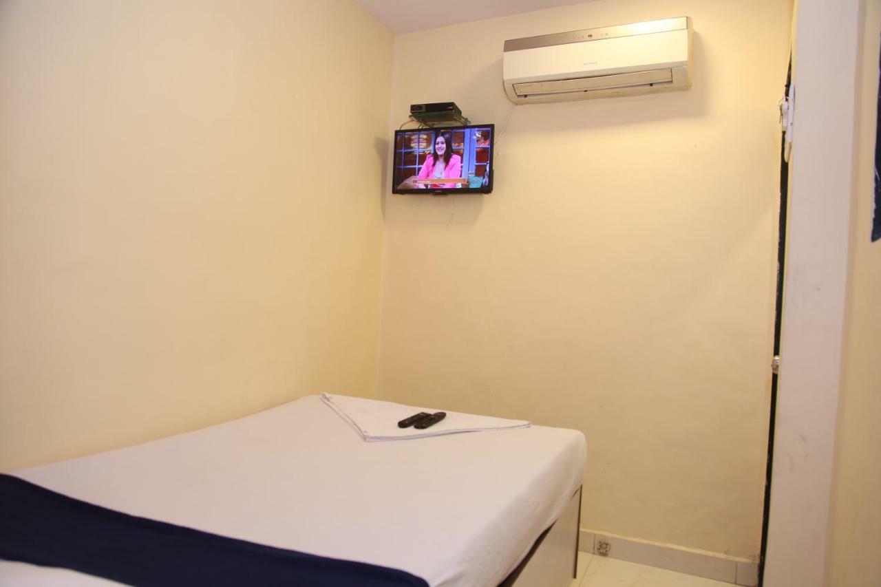 Omega Residency Hotel Bombay Esterno foto